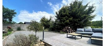 Spacious house with swimming pool and boules pitch