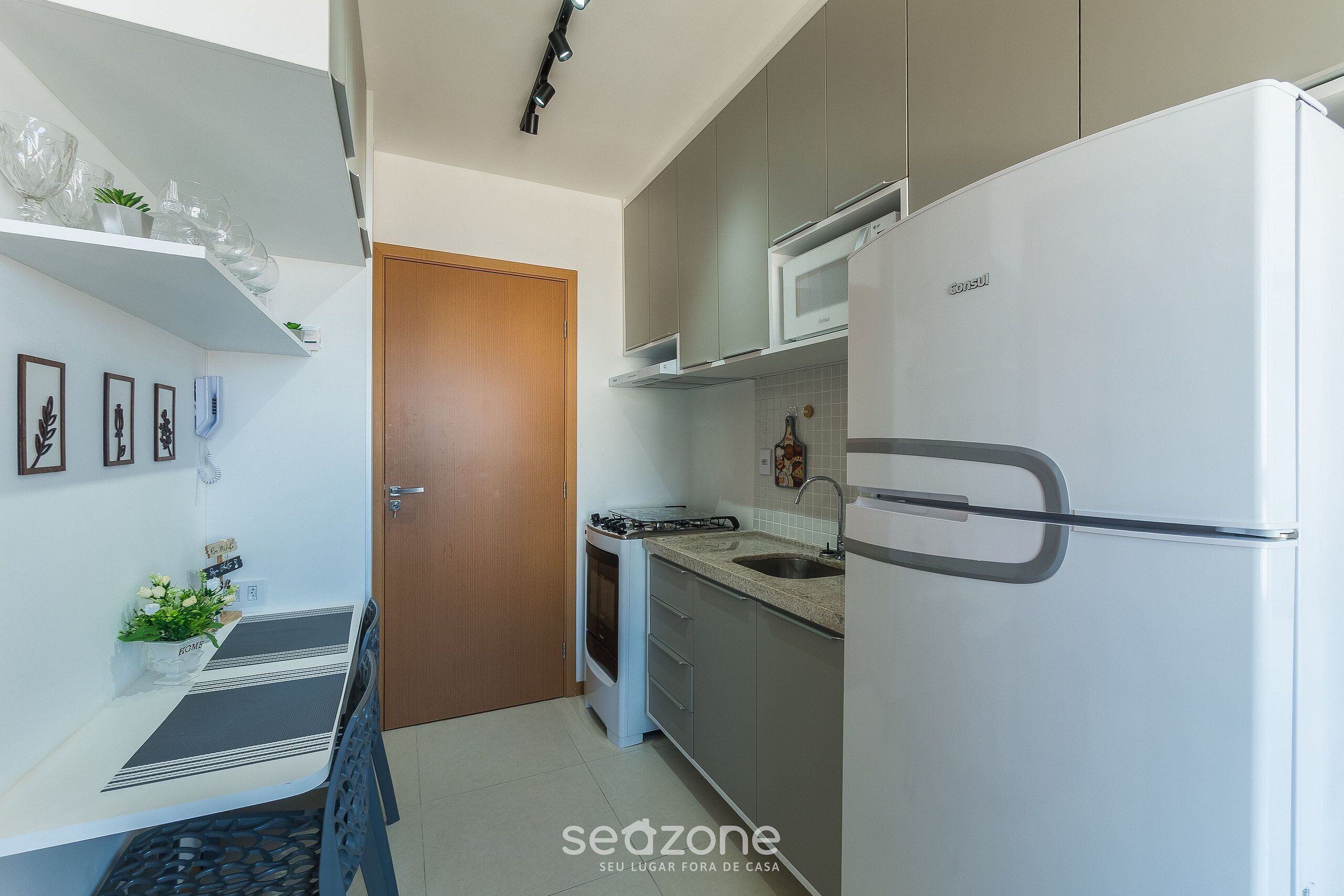 Basic Apartment | Private kitchen