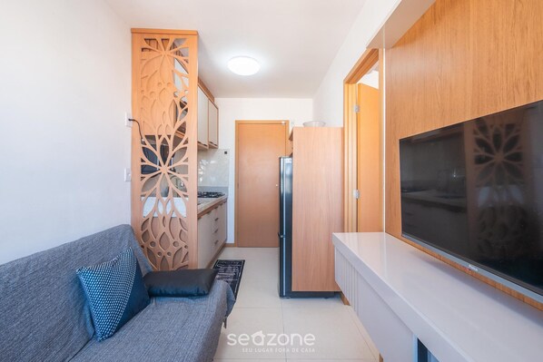 Basic Apartment | Living area