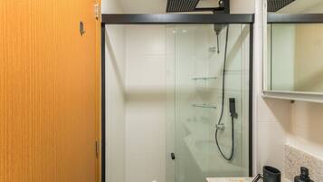 Basic Apartment | Bathroom