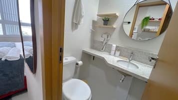 Apartamento básico | Banheiro