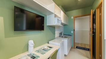 Basic Apartment | Private kitchen