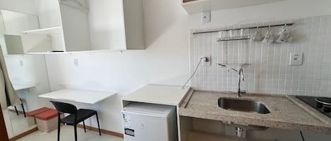 Basic Apartment | Private kitchen