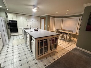 Microwave, oven, stovetop, dishwasher - Family Friendly 4BR/3BA Estate on 8 Acres — Room to Gather, Dine, & Relax (Oak Run)