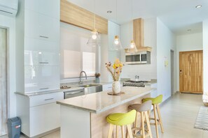 Microwave, oven, stovetop, dishwasher