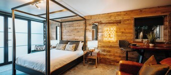 Boutique Shrewsbury Suites