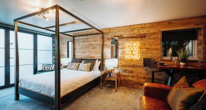 Boutique Shrewsbury Suites