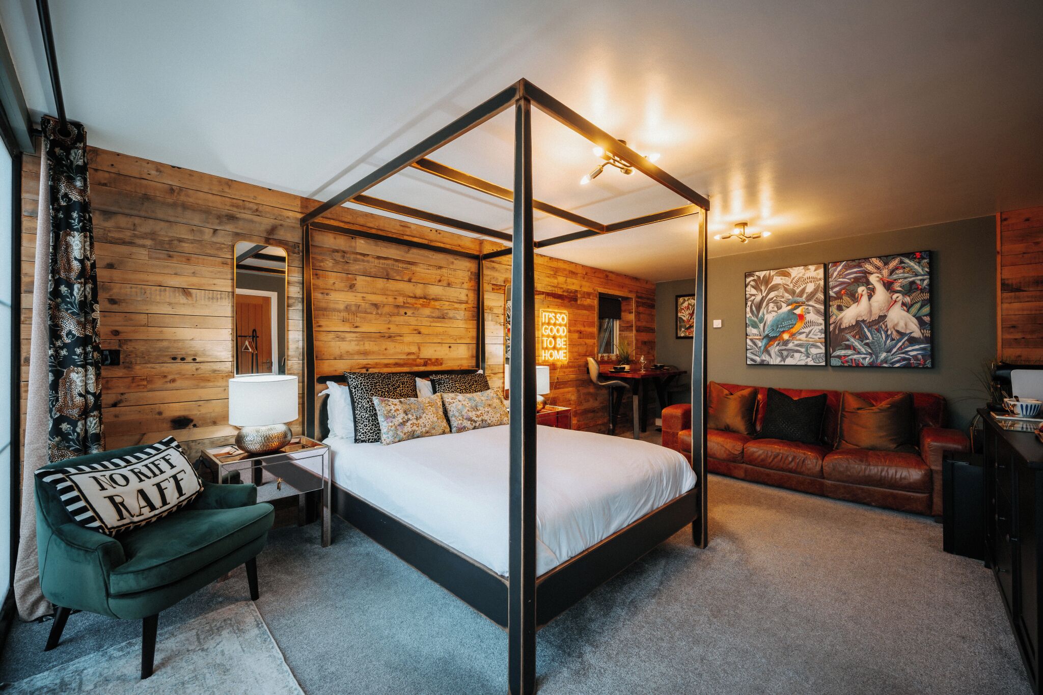 Habitación doble Deluxe, acceso para personas con movilidad reducida, para no fumadores | Decoración personalizada y muebles diferentes 
