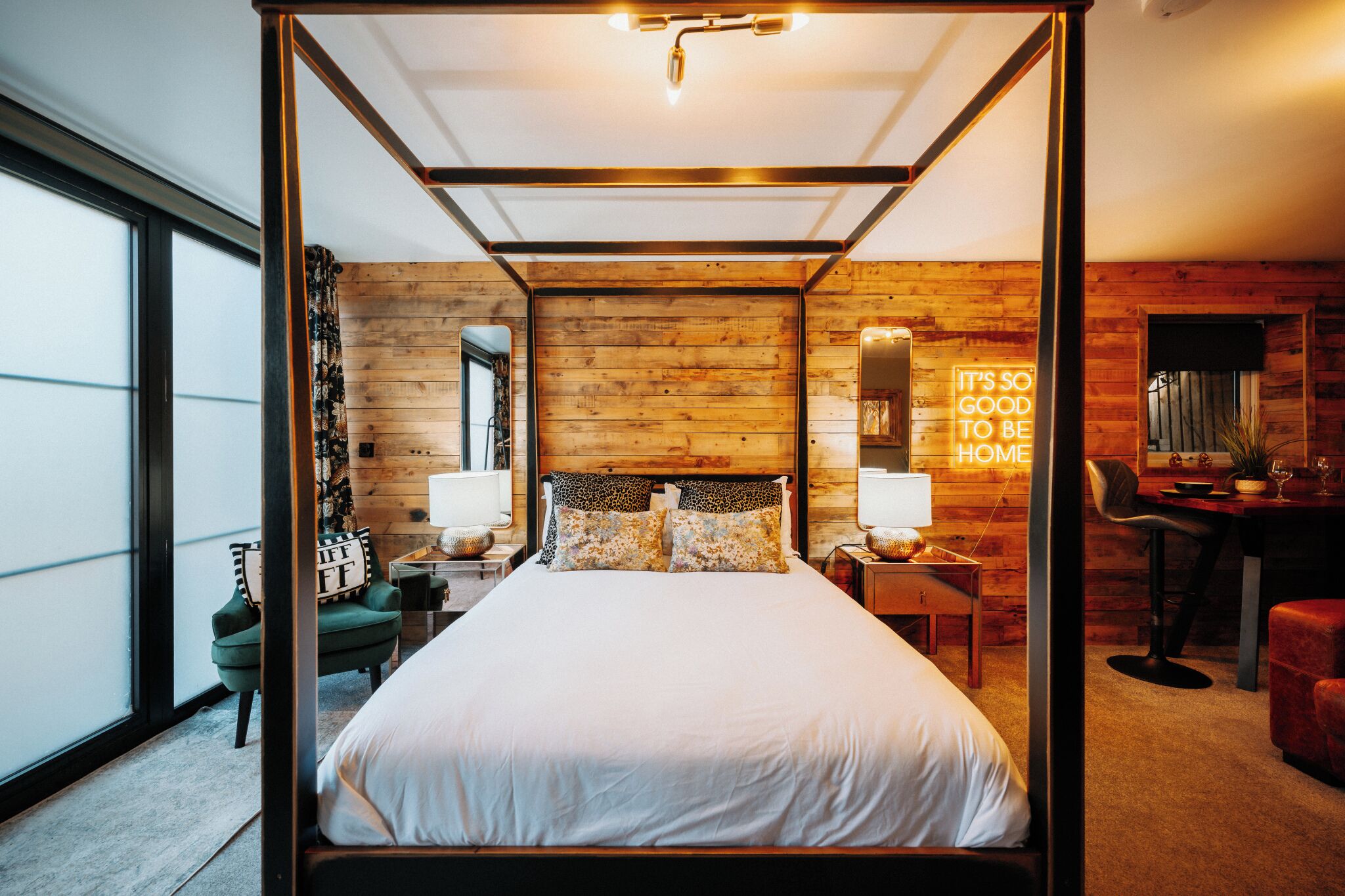 Deluxe-Doppelzimmer, barrierearm, Nichtraucher | Individuell dekoriert, individuell eingerichtet