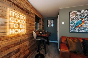 Deluxe Double Room, Mobility Accessible, Non Smoking | Individually decorated, individually furnished, laptop workspace