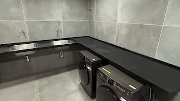 Apartment | Laundry