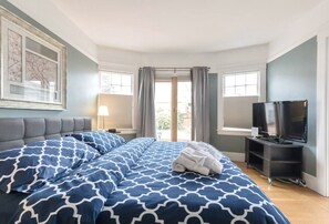 3 多间卧室、办公桌、熨斗/熨衣板、旅行婴儿床