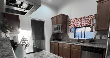 Spacious 4-Bedroom Retreat – Perfect for Groups & Families