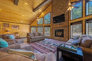 Smart-TV, peis og fotballspill