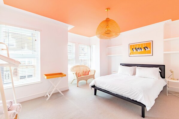 4 bedrooms, iron/ironing board, travel cot, free WiFi