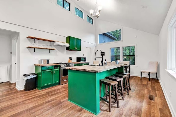 Microwave, oven, stovetop, dishwasher