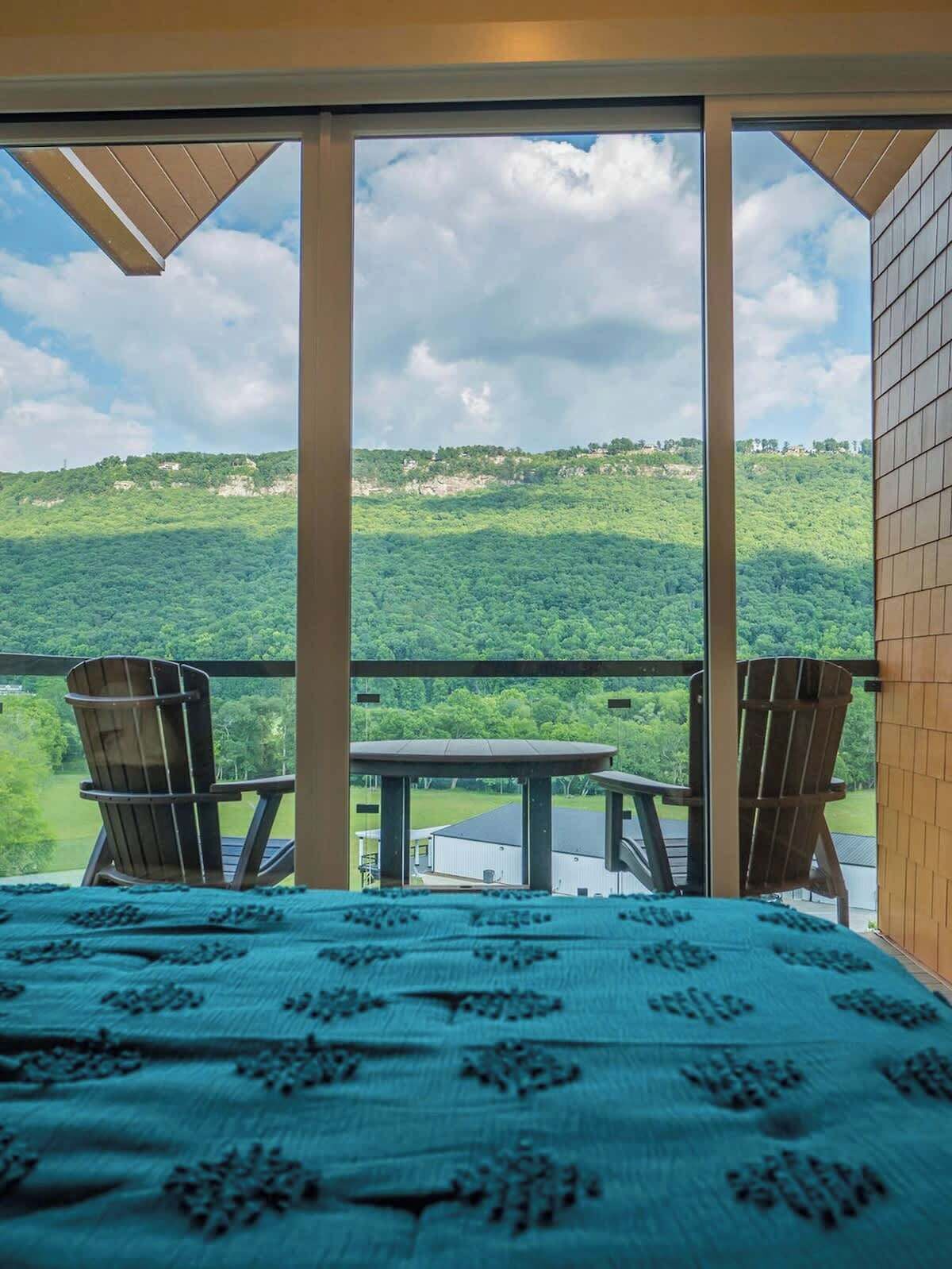 1 dormitorio, tabla de planchar con plancha, wifi y ropa de cama