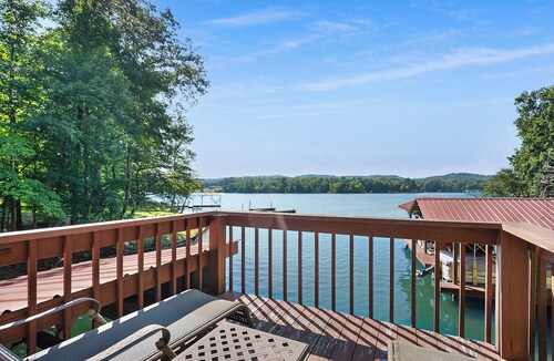 Lakefront Cabin on Watts Bar Lake | Private Dock & Views