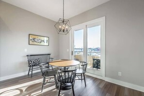 Dining - Stylish Southside Home in the Heart of Chattanooga (Chattanooga)