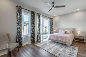 3 habitaciones, tabla de planchar con plancha, wifi y ropa de cama 