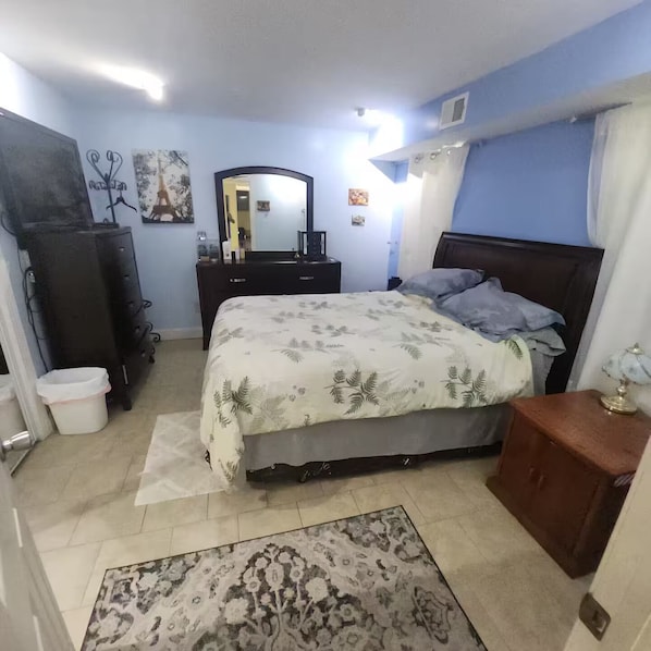 1 bedroom, iron/ironing board, WiFi, bed sheets