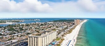 Beautiful 2BR 2BA Beachfront Condo at Regency Towers-4th floor