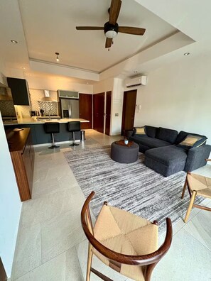 Smart TV - Versalles Corner (Puerto Vallarta)