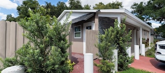 Modern Luxury Stay in Tampa