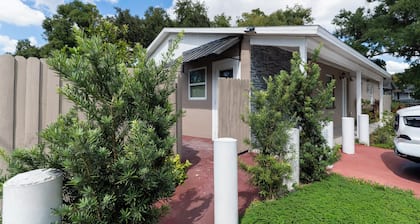 Modern Luxury Stay in Tampa