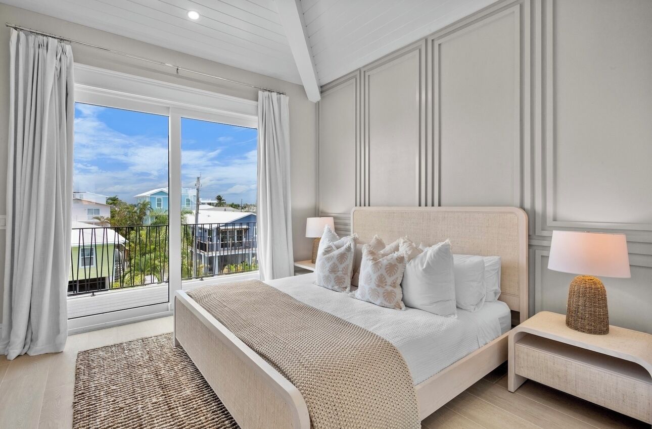 7 bedrooms, WiFi, bed sheets