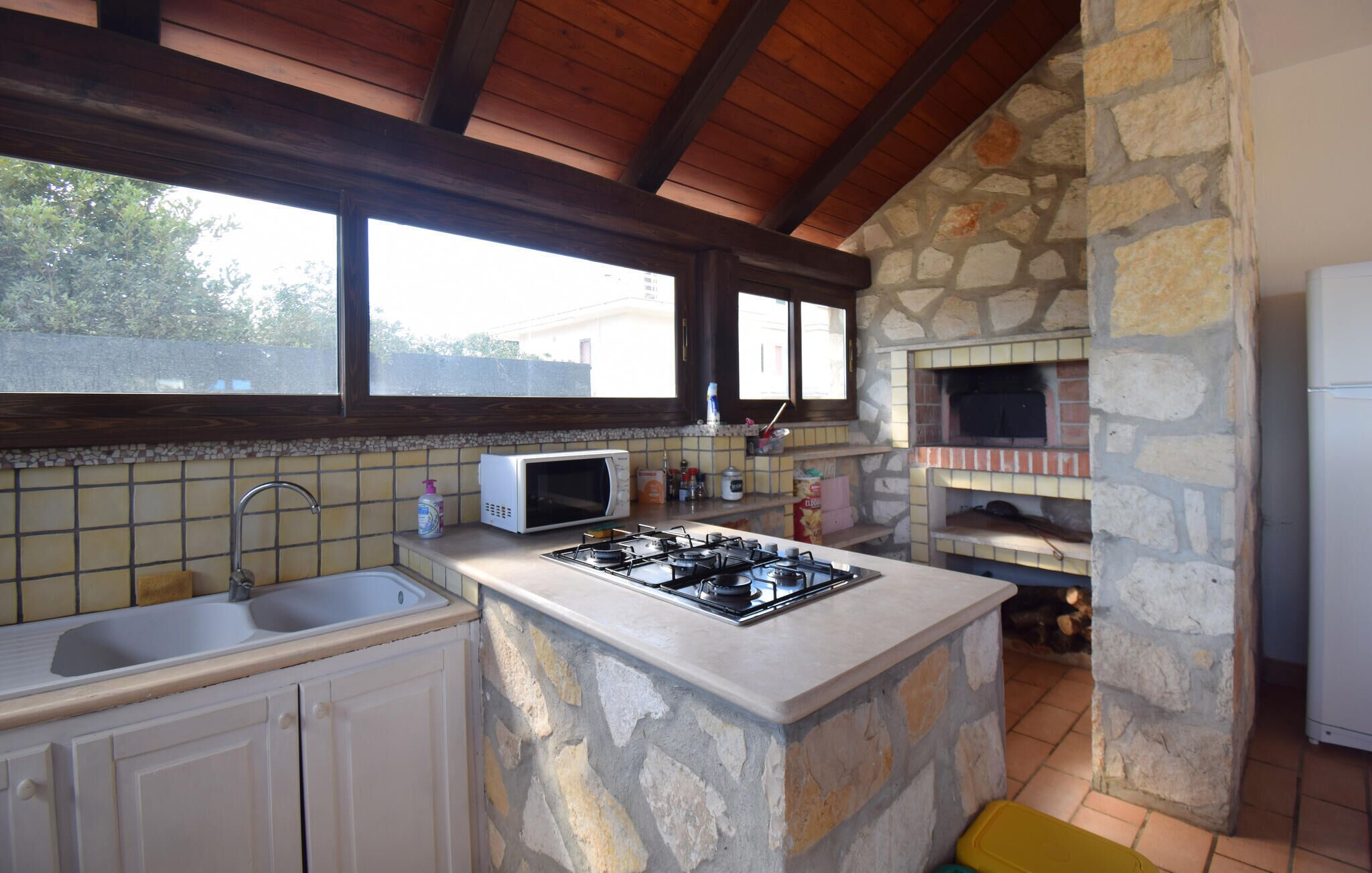 Kühlschrank, Herdplatte, Geschirrspüler