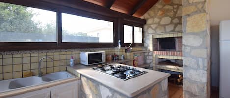 Kühlschrank, Herdplatte, Geschirrspüler