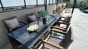 Apartment | Terrace/patio