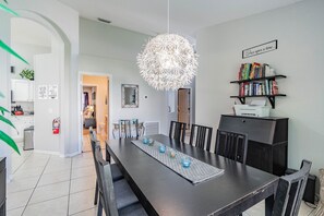 Villa | Dining - Villa With Private Pool in Lake Berkley Resort (Kissimmee)