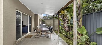 Beautiful home, convenient location, easy walk to the beach