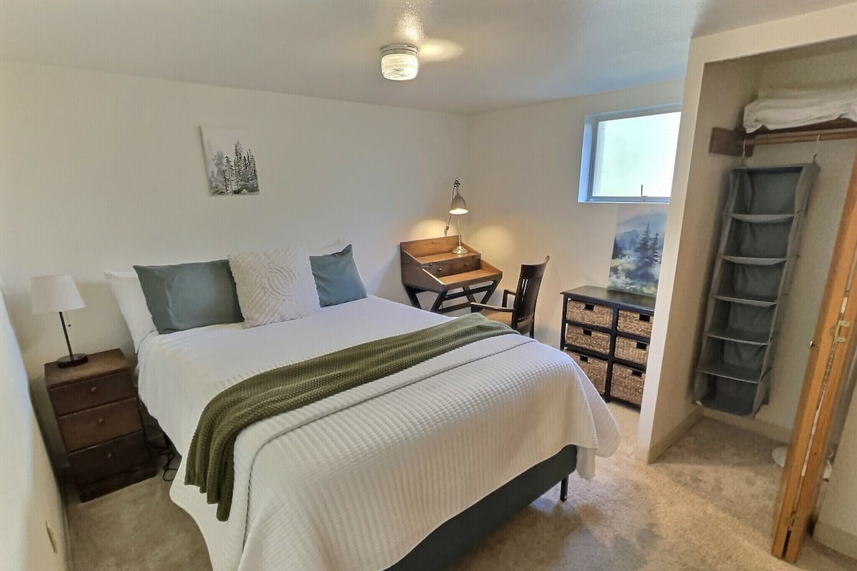 Ropa de cama hipoalergénica, edredones de plumas, escritorio