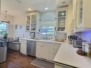 Superior Double Room | Private kitchen | Fridge, microwave, coffee/tea maker, electric kettle