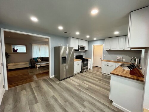 Recently Renovated 3BR/2BA Cozy Home in Fresno, CA