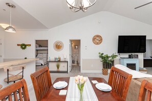 Dining - MN 4878-304 | Beachside Golf Villa with Pools & Resort Perks (Myrtle Beach)