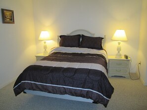 2 bedrooms, iron/ironing board, WiFi, bed sheets