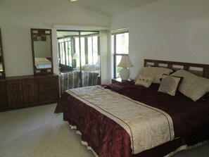 2 soverom, strykejern/-brett, wi-fi og sengetøy