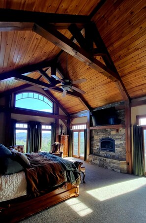 8 soverom, strykejern/-brett, reiseseng for barn og wi-fi (inkludert)