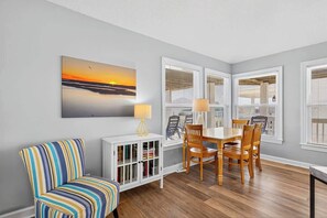 Dining - Tee Off by Brunswick Vacation Rentals w/ Pool (Ocean Isle Beach)