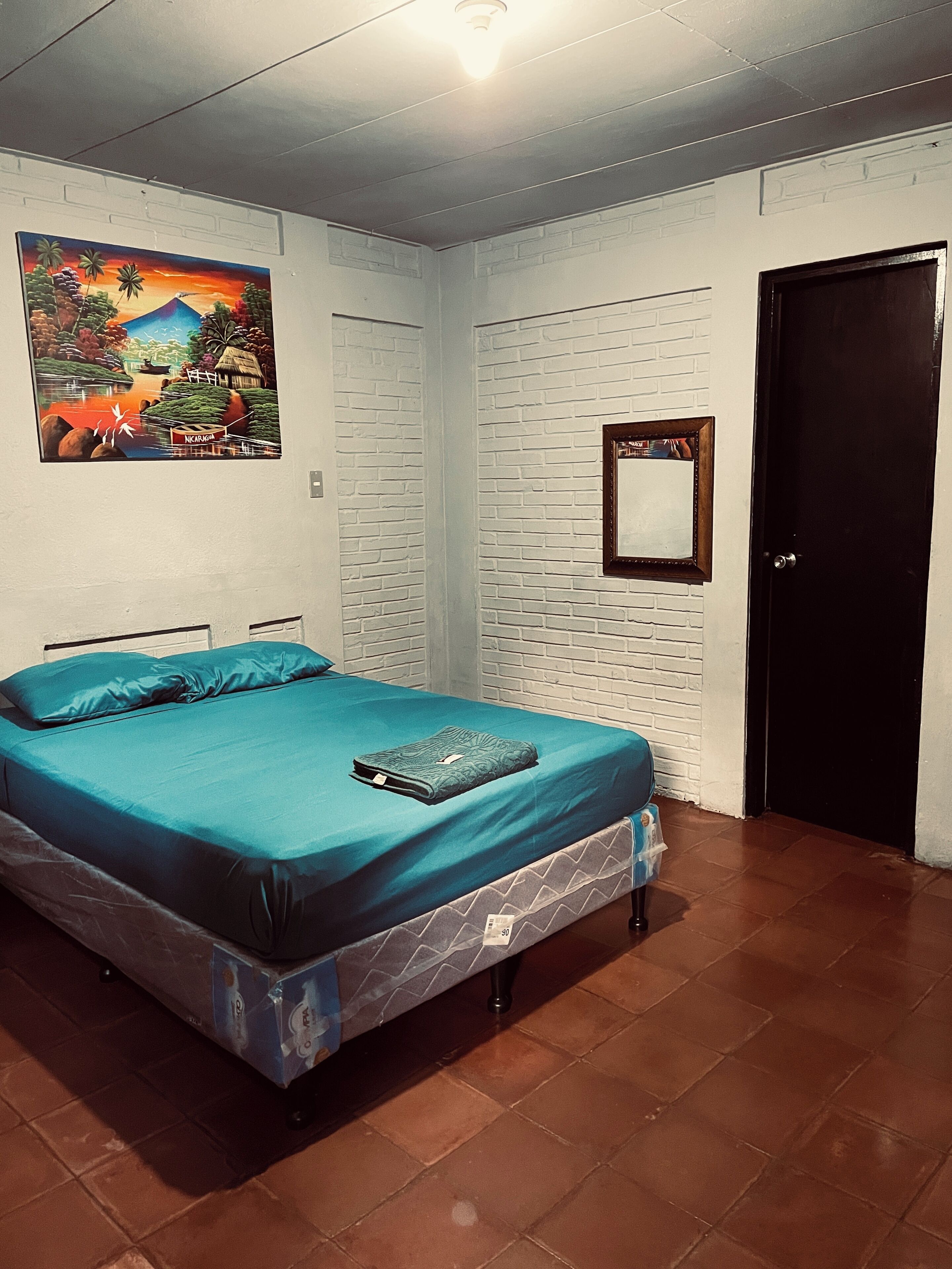 Enkeltrom – classic | Blendingsgardiner, strykejern/-brett, wi-fi (inkludert) og sengetøy