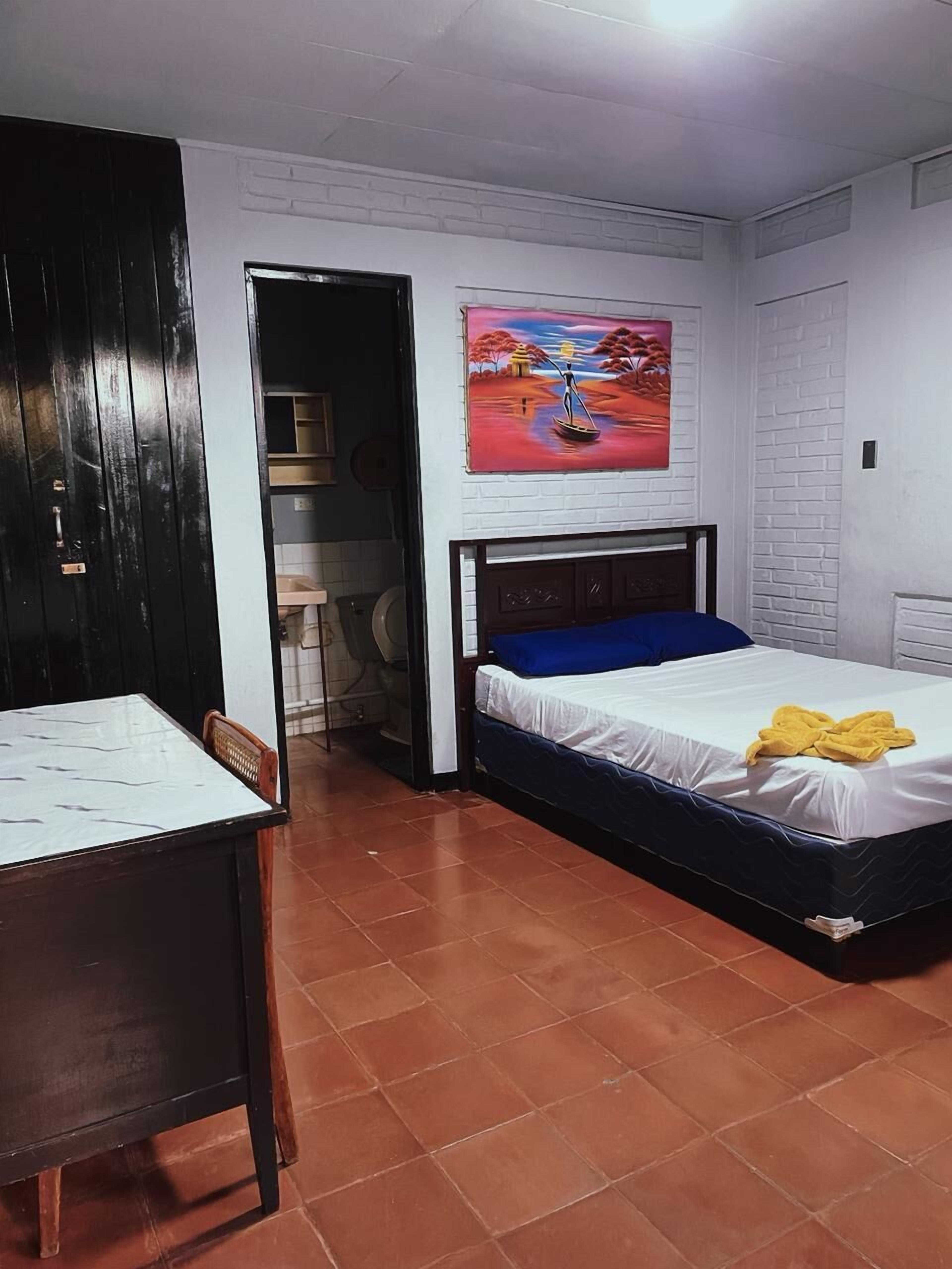 Classic Single Room | Blackout drapes, iron/ironing board, free WiFi, bed sheets