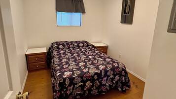 3 Schlafzimmer, Bügeleisen/Bügelbrett, Bettwäsche