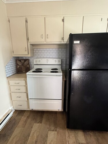 Quiet farmhouse with pasture in Vale