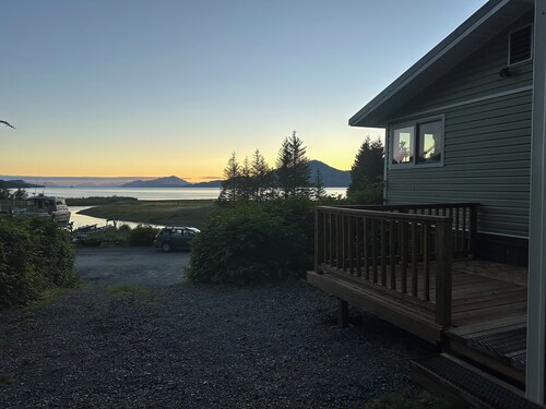 Cozy studio apartment with waterfront view