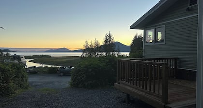Cozy studio apartment with waterfront view