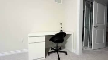 Casa Deluxe | Decoración individual, mobiliario individual, sistema de insonorización